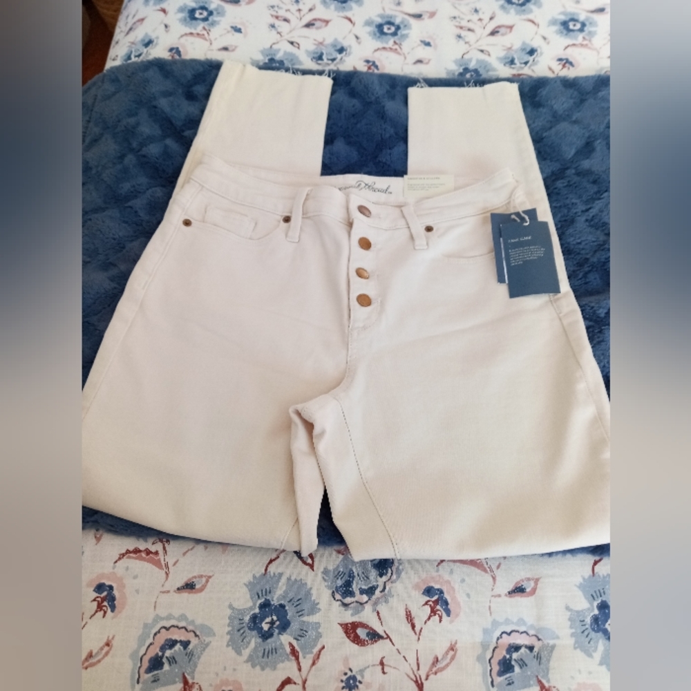 Universal Thread cream jeans